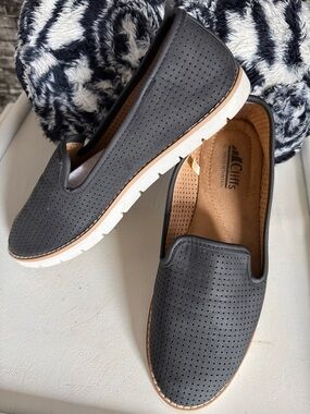 Cliffs by WHITE MOUNTAIN Black Perforated Slip-On Loafers with White Sole